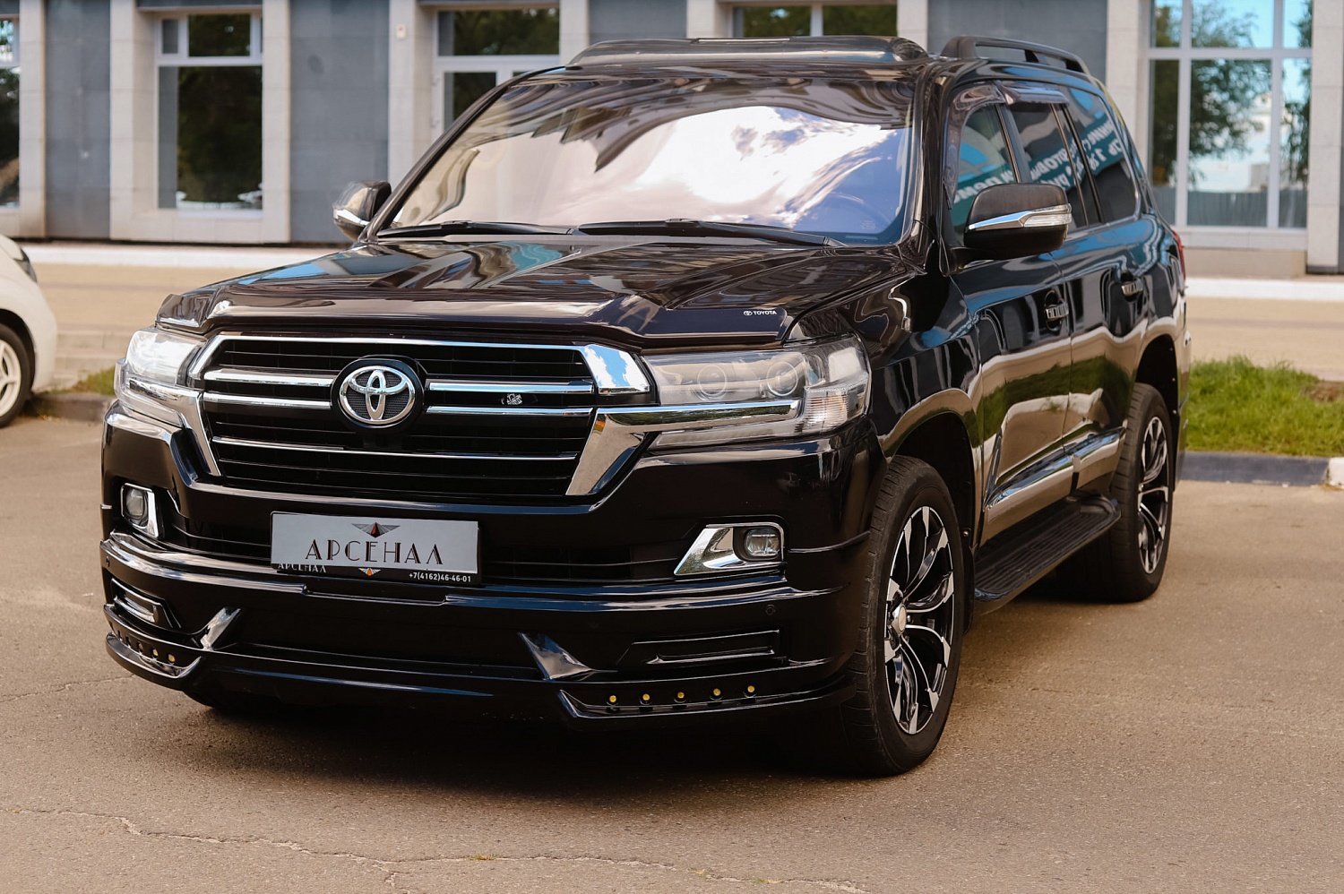 Аренда автомобиля Toyota Land Cruiser 200