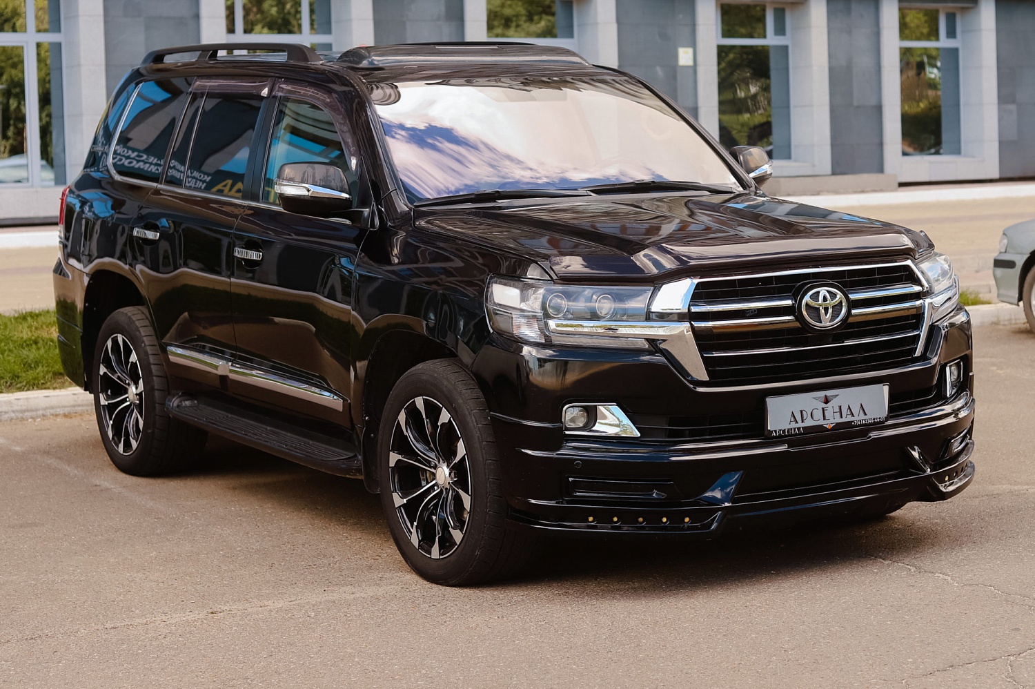 Аренда автомобиля Toyota Land Cruiser 200