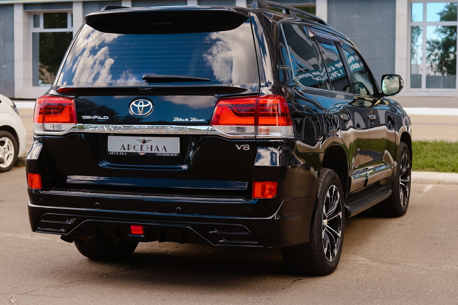 Аренда автомобиля Toyota Land Cruiser 200